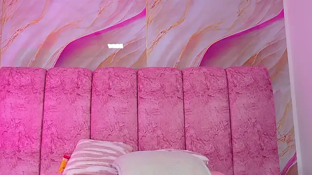 Онлайн чат XXX emmacurvy