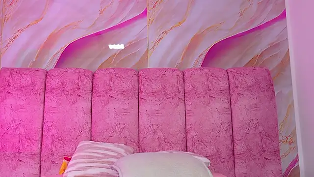 emmacurvy's Live XXX Chat