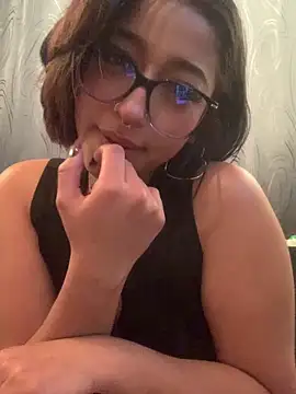 Онлайн чат XXX LilithMonette