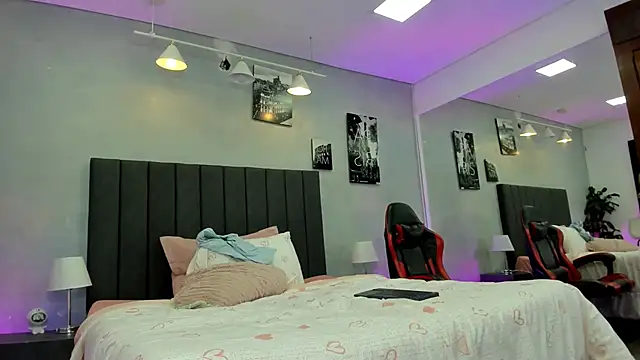 Raphael_Nyon Live XXX-Chat