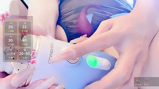 Вебкам-шоу feifei-love