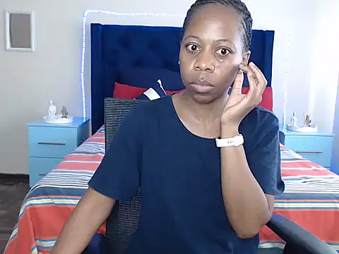 QUEENMANDYY's Live XXX Chat