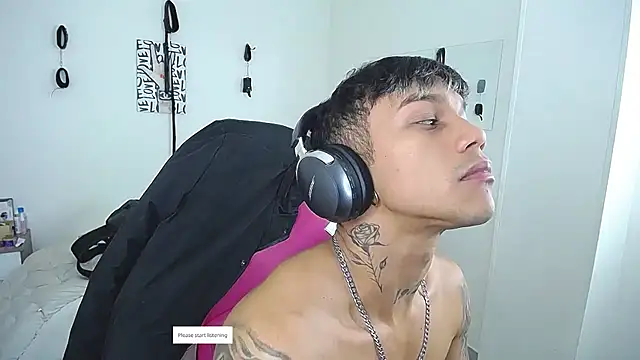 Leonard_Price Live XXX-Chat