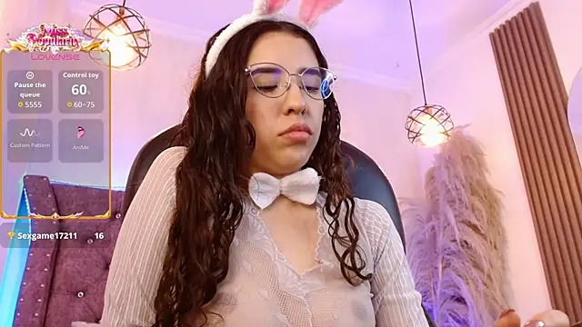 Amara_Davis1 即時 XXX 聊天