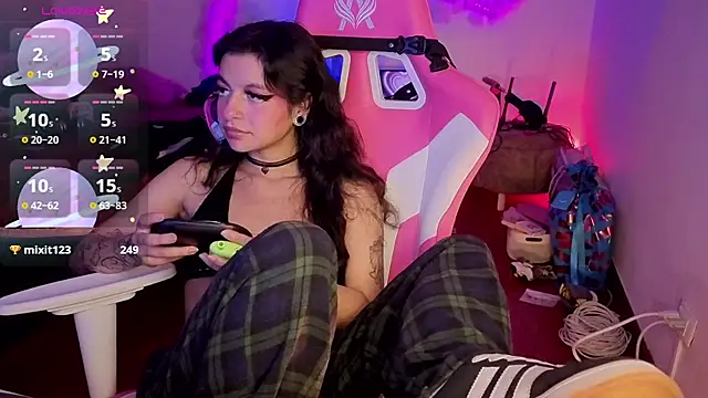 larah_uwu Obrolan Langsung XXX