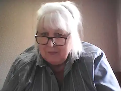 Alexia64231 Show in webcam