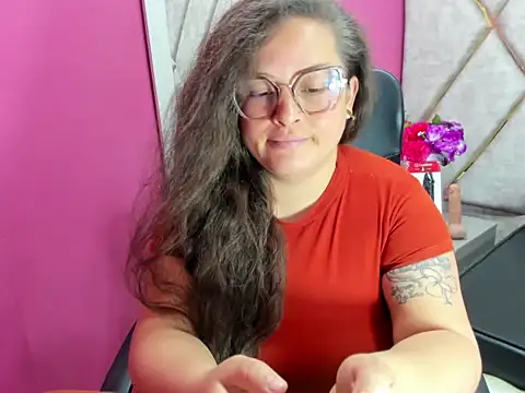 Sarah_Boobs_ Chat XXX in diretta