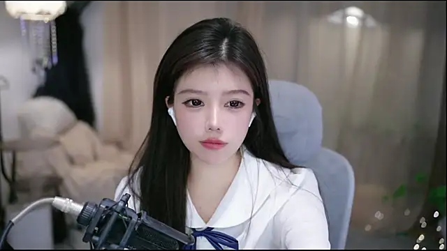 CecilyのライブXXXチャット