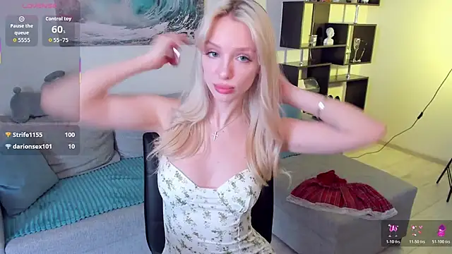 AleksaBlonde 现场XXX聊天