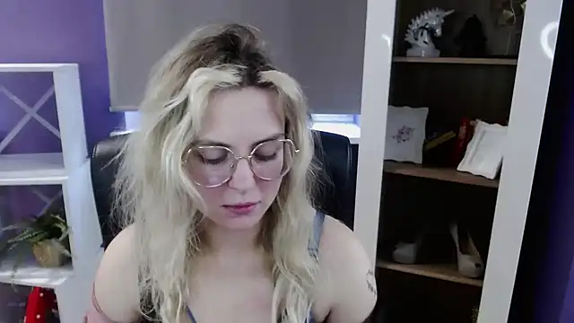 แชท XXX สดของ Zoey_Erotic