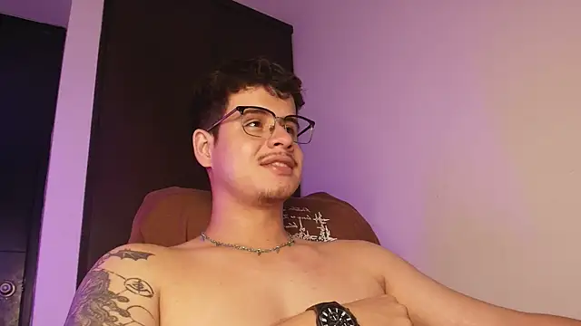 Chat +18 de BjornSteel ao vivo