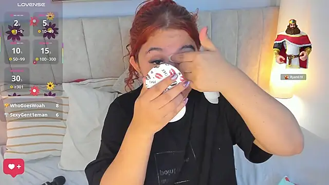 Chat +18 de Atenea_cuteee ao vivo