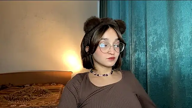 NyvelのライブXXXチャット