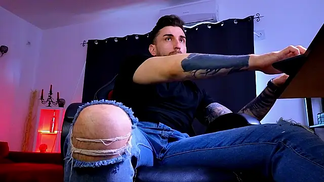 Онлайн чат XXX MightyAaron66