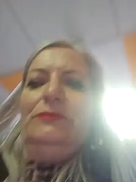 LadyTouch Live XXX-Chat