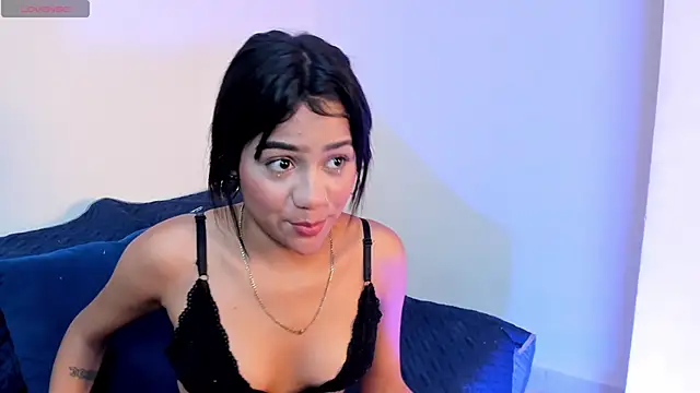 Laila-Miller live XXX chat