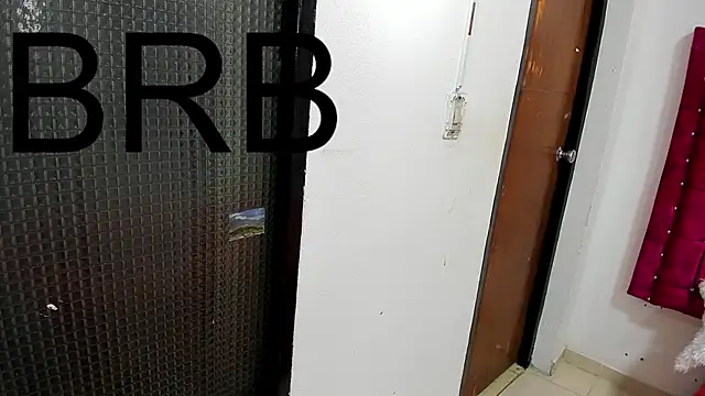 little_evangeline2: απευθείας συνομιλία ΧΧΧ