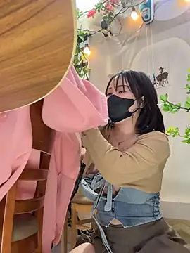 Онлайн чат XXX Emily-Nguyen