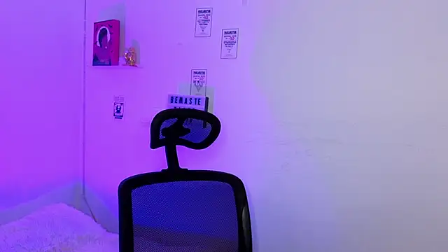 Živý XXX chat Emily_Lindey