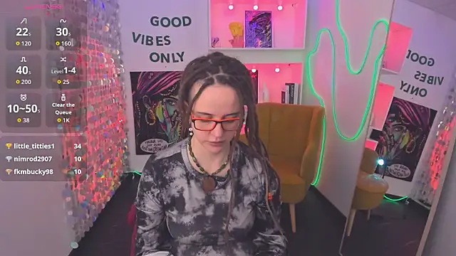 LisaFoxy_y 即時 XXX 聊天