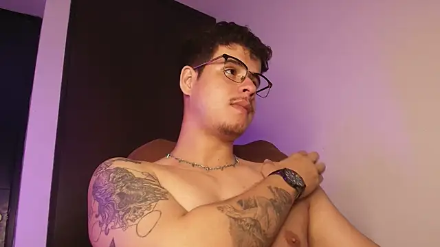 BjornSteel 即時 XXX 聊天