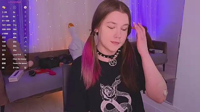 Czat XXX na żywo – Mira_Falls