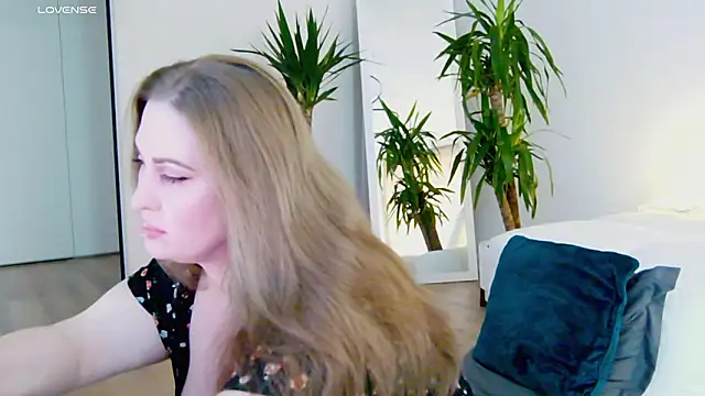 Miss_Magic_Eyes_ Adlı Modelin Canlı XXX Sohbeti