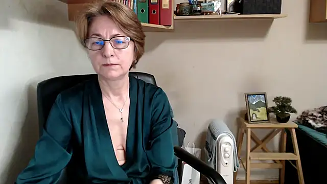 Chat +18 de katemodel ao vivo