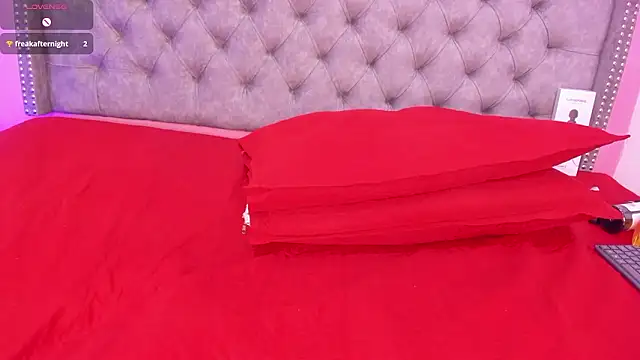 Sofia_Girl_ Adlı Modelin Canlı XXX Sohbeti