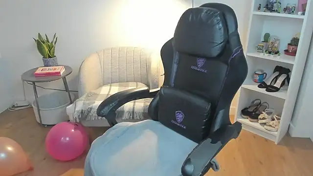 _BellaEvans_ Adlı Modelin Canlı XXX Sohbeti