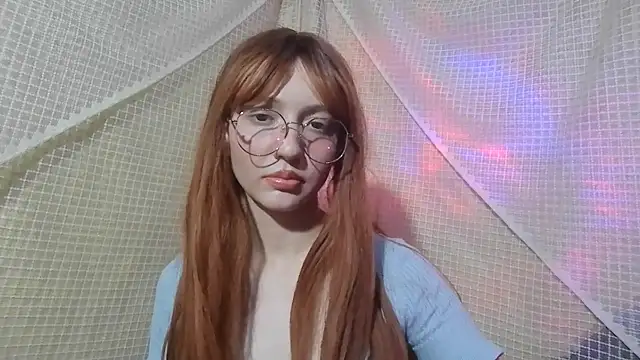 IsabellaBlacky Adlı Modelin Canlı XXX Sohbeti