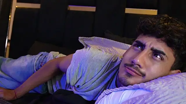 Chat XXX en directo de Dark_Eros_