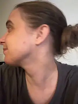 Chantalee: онлайн-секс-чат