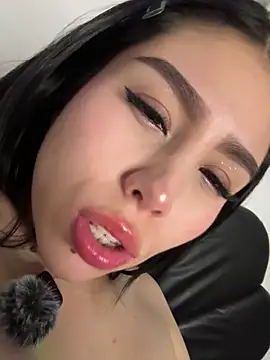 Czat XXX na żywo – natsu_saori