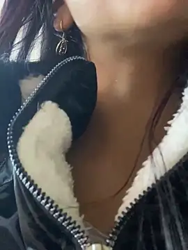 Chat +18 de Lauraaa_pink18 ao vivo