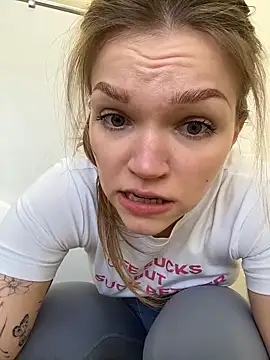 StreetSquirtn Live XXX chat