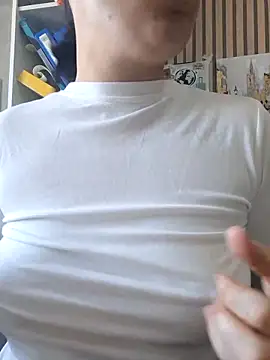 Emi_hot1 Chat XXX live