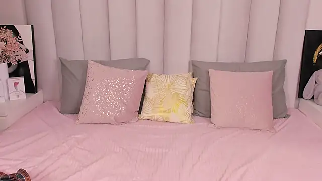 XXX chat uživo modela MiaKarlos