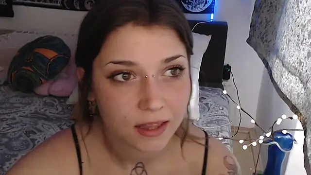 Онлайн чат XXX AlienforTwenty