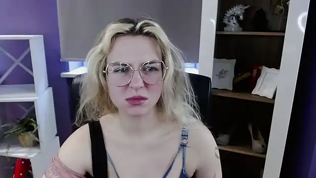 Zoey_EroticのライブXXXチャット