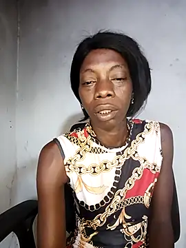 nzanizy: διαδικτυακό σόου στην κάμερα