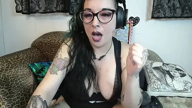 XXX chat uživo modela Missy-Dee