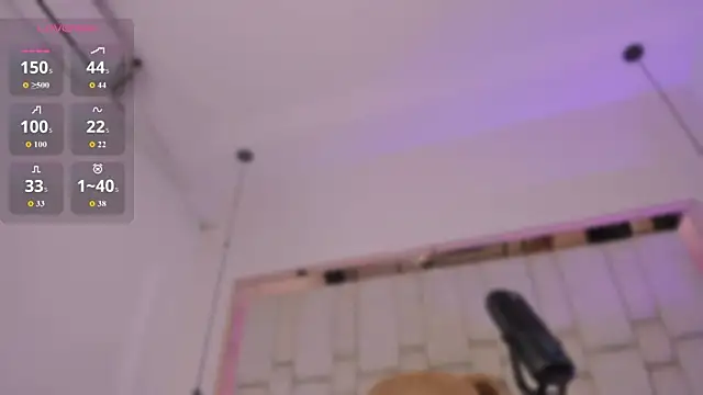 Kleverly_Manson1's Live XXX Chat