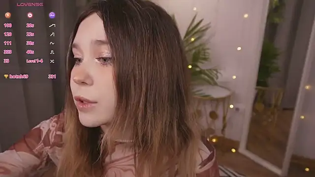 Lina_Glow Adlı Modelin Canlı XXX Sohbeti