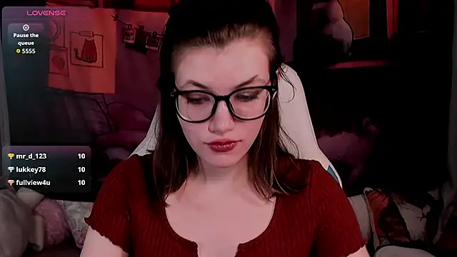 CathyAdams Adlı Modelin Canlı XXX Sohbeti