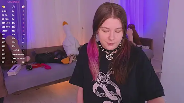 Mira_Falls 现场XXX聊天