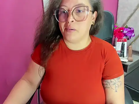 Sarah_Boobs_: онлайн-секс-чат