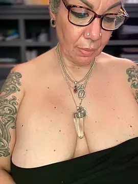 dieseldame1313 라이브 XXX 채팅