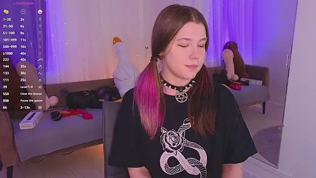 Chatroom XXX en direct de Mira_Falls