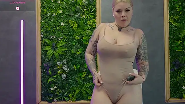 Chat XXX ao vivo de Issa_Jo